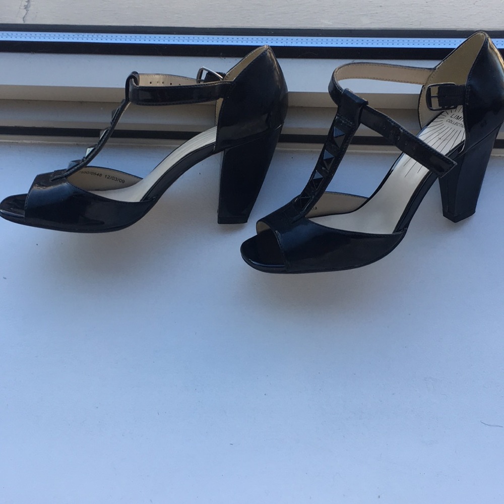 Shoes - Picture 2 of 6